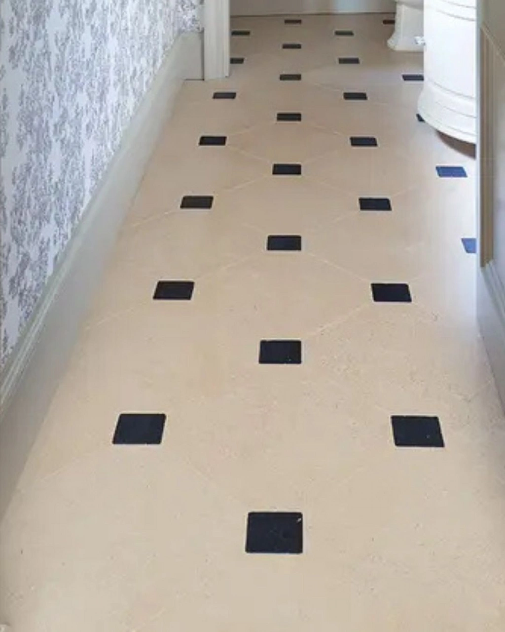 Grid layout with 400×400 field tiles and 10×10 cabochons