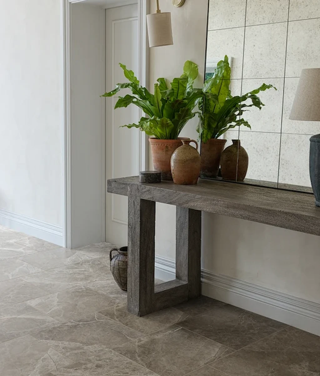 Versailles Marble Brun Honed brown marble tile swatch