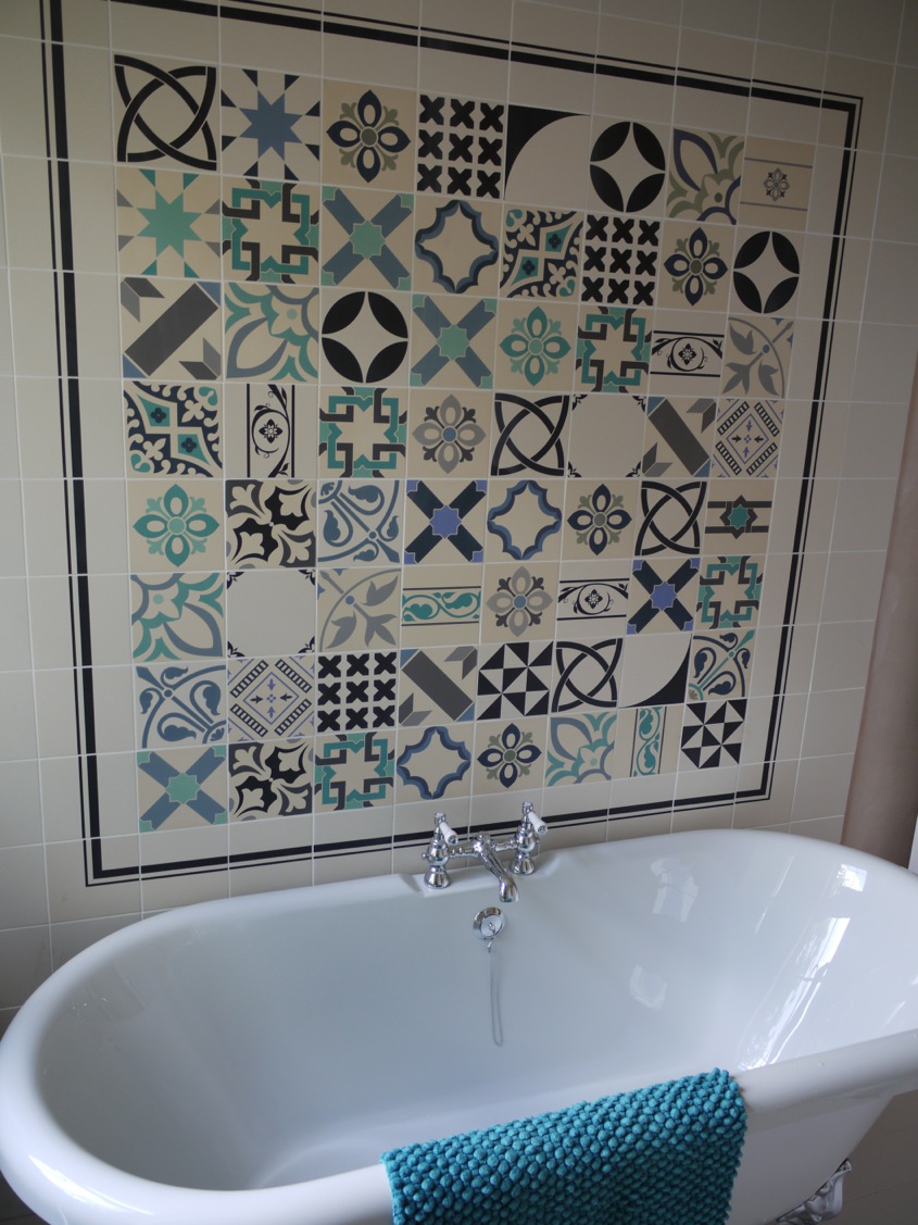 Renaissance Light Blue, Light Grey And Dark Grey On White Tile 8048v 151x151x9mm Odyssey Original Style