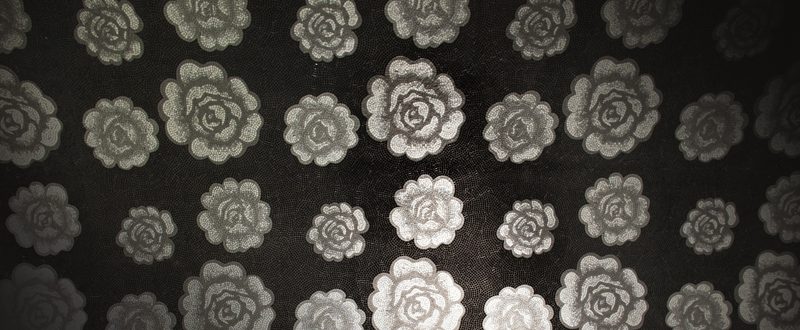 Rose di Paestum C 94.8x94.8cm by Trend Trend GB