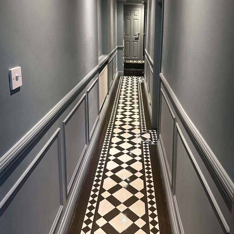 Falkirk victorian floor tile design with Rochester border Original Style