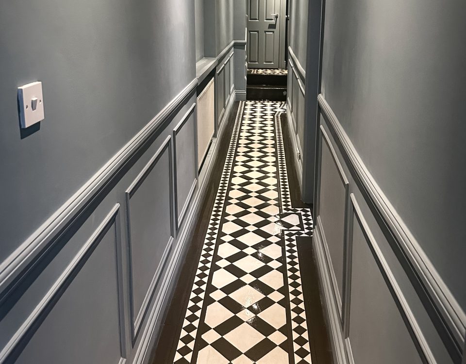 Falkirk victorian floor tile design with Rochester border Original Style